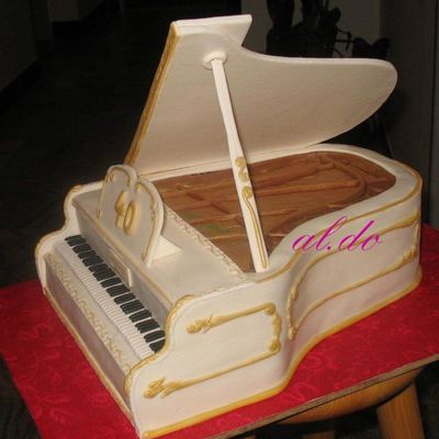 Rococo Piano Cake