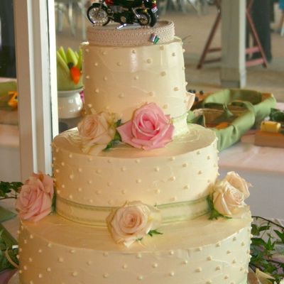 Claire And Christopher's Wedding Cake