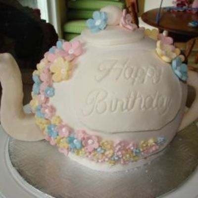 Teapot Cake