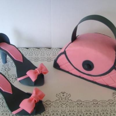 Pink And Grey Purse Cake