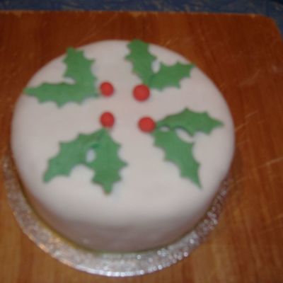 Xmas Cake With Holly