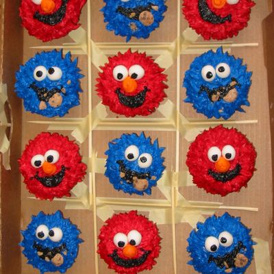 Elmo/cookie Monster Cupcakes