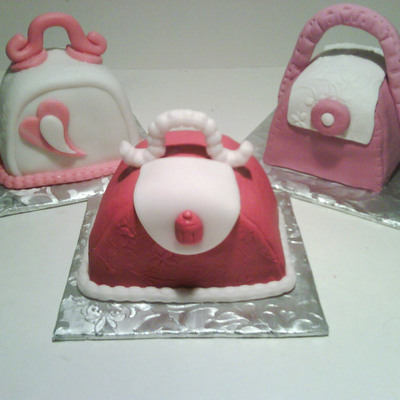 Mini Purse Cakes
