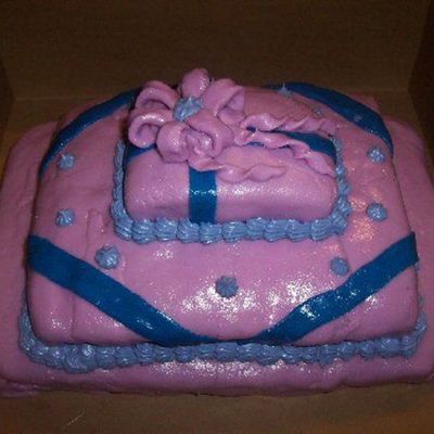 My Very First Cake With Fondant