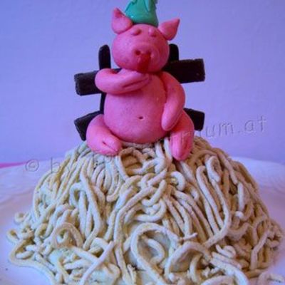 Sugarpaste Pig On A Pile Of Straw