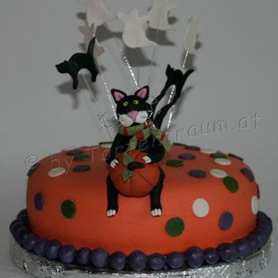 Halloween Cake With Cat