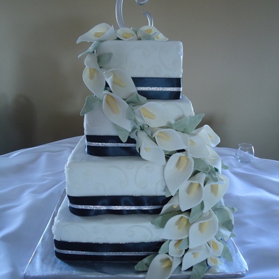 Calla Lilly Wedding Cake