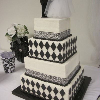 Black & White Wedding Cake