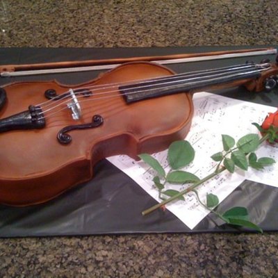 Violin Cake