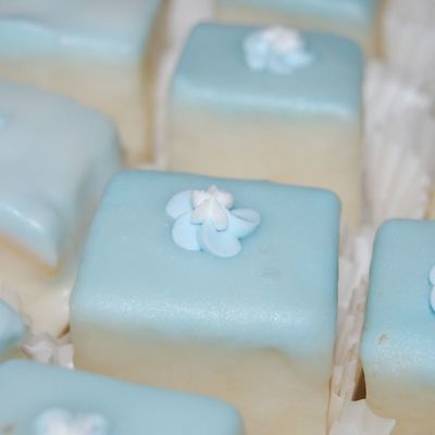 Flower Petit Four