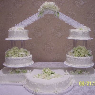 Lee-Lor Wedding Cake