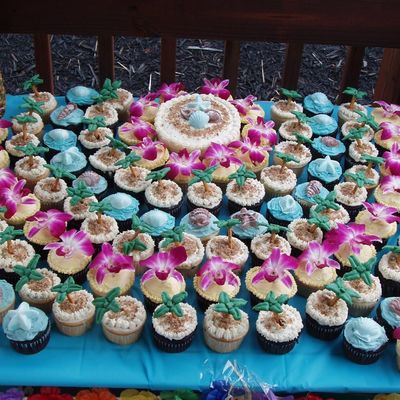 Tropical Wedding Cupcakes
