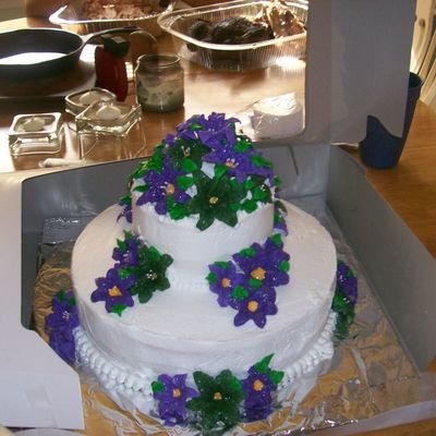 Small Backyard Weding Cake
