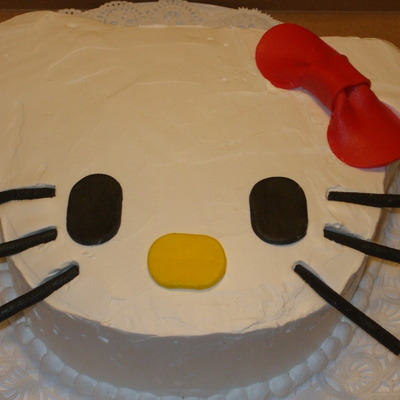 Hello Kitty Cake