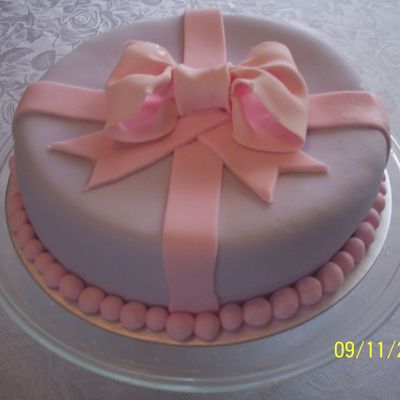 Bow Cake