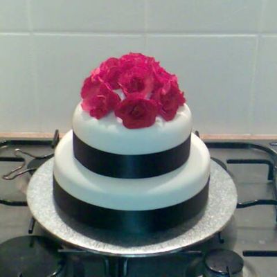 2 Tier Wedding Cake