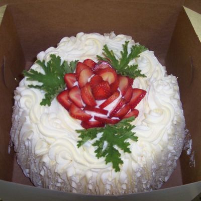 Strawberry & Cream Cake