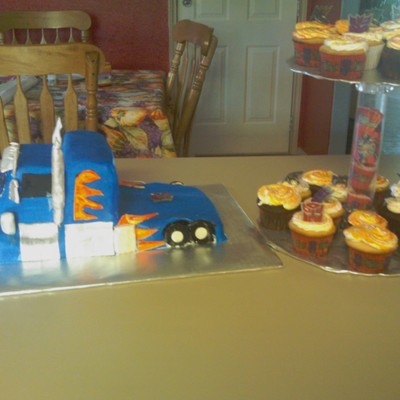 Optimus Prime Cake With Cupcakes