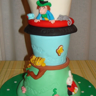 Alice In Wonderland Cake