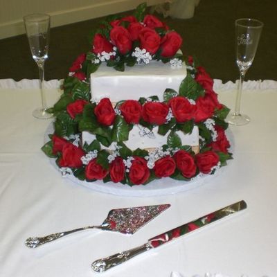 Laceys_Wedding_Cake.jpg