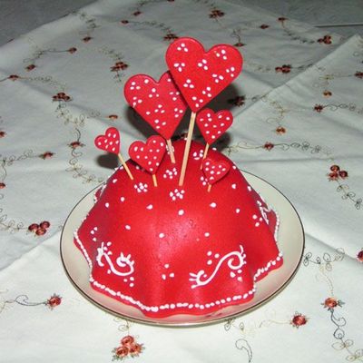 Little Red Cake