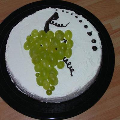 Cream Cake With Grapes