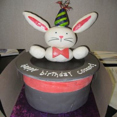 Magic Hat Cake With Rabbit