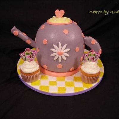 Teapot And Cupcakes