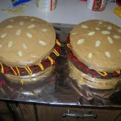Hamburger Cake
