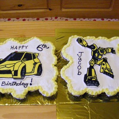 Animated Transformer Bumblebee And Car