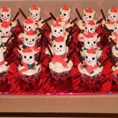 Marshmallow Santa Cupecakes
