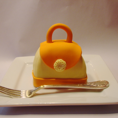 Spring Purse Cakelet
