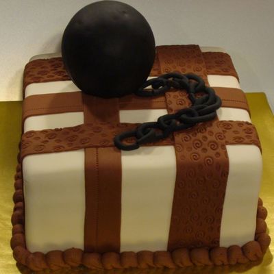 Ball And Chain Grooms Cake