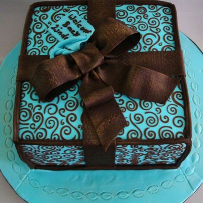 Scroll Work Gift Package Cake