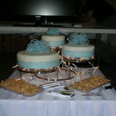 Simple 60Th Anniversary Cake