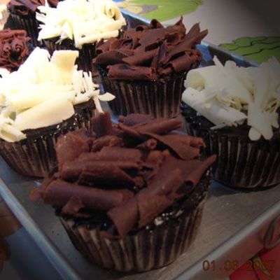 Choc Curl Cupcake