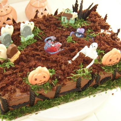 Grave Yard Cake