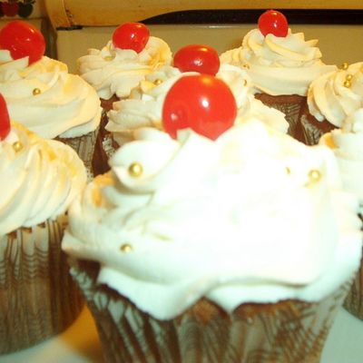White Chocolate Jumbo Cupcakes
