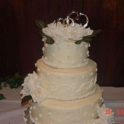 Round 3 Tier Wedding Cake