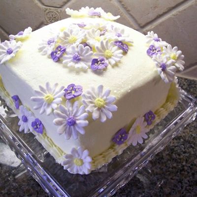 Daisy Cake
