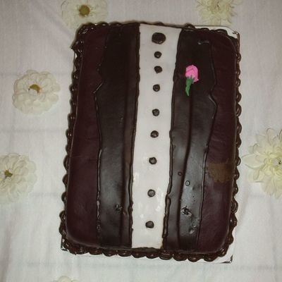 First Time Using Fondant I Had No Idea How To Use It I Ended Up Putting A Pocket On The Right Bottom Side To Fix The Mistake Dont Have P