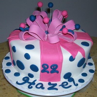 Bow Gift Cake