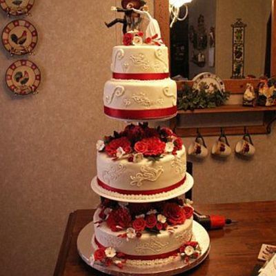 Red Rose Wedding Cake