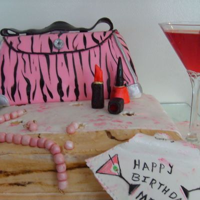 Purse Cake With Lipstick