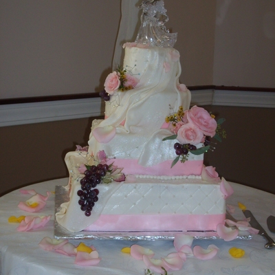 Square And Round Wedding Cake