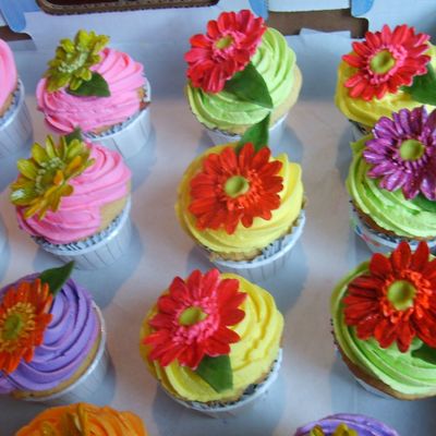 Gerber Daisies Cup Cakes