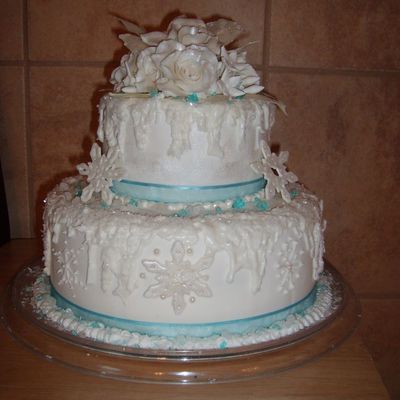 Small Blue Snowflake Cake