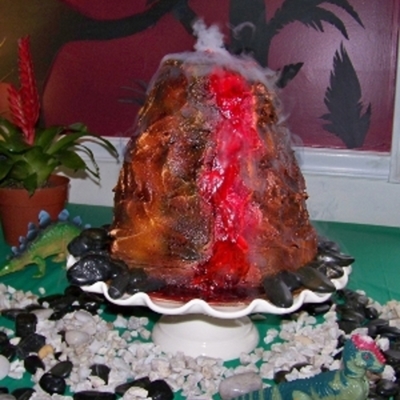 Working Volcano Cake