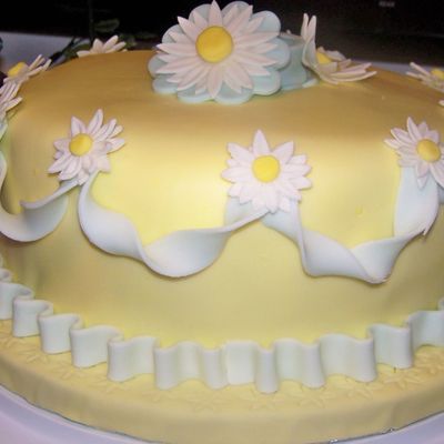 Daisy Cake