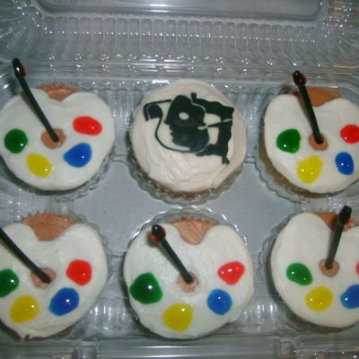 Painter's Palette Cupcakes